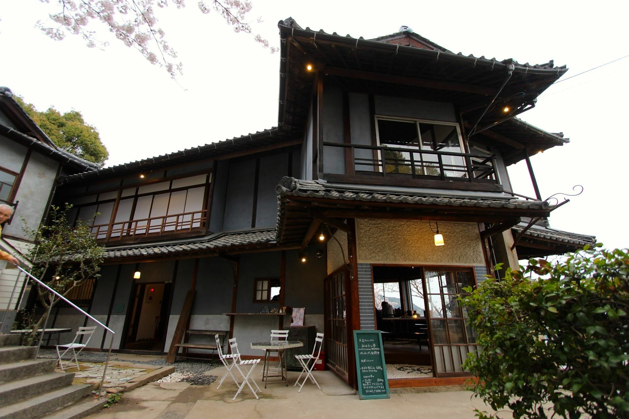 Onomichi Guest House Miharashi-Tei Exterior photo