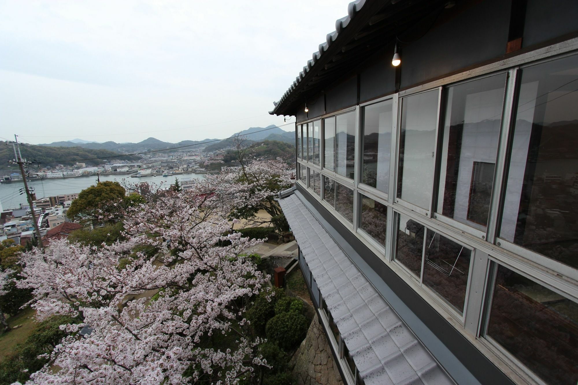 Onomichi Guest House Miharashi-Tei Exterior photo