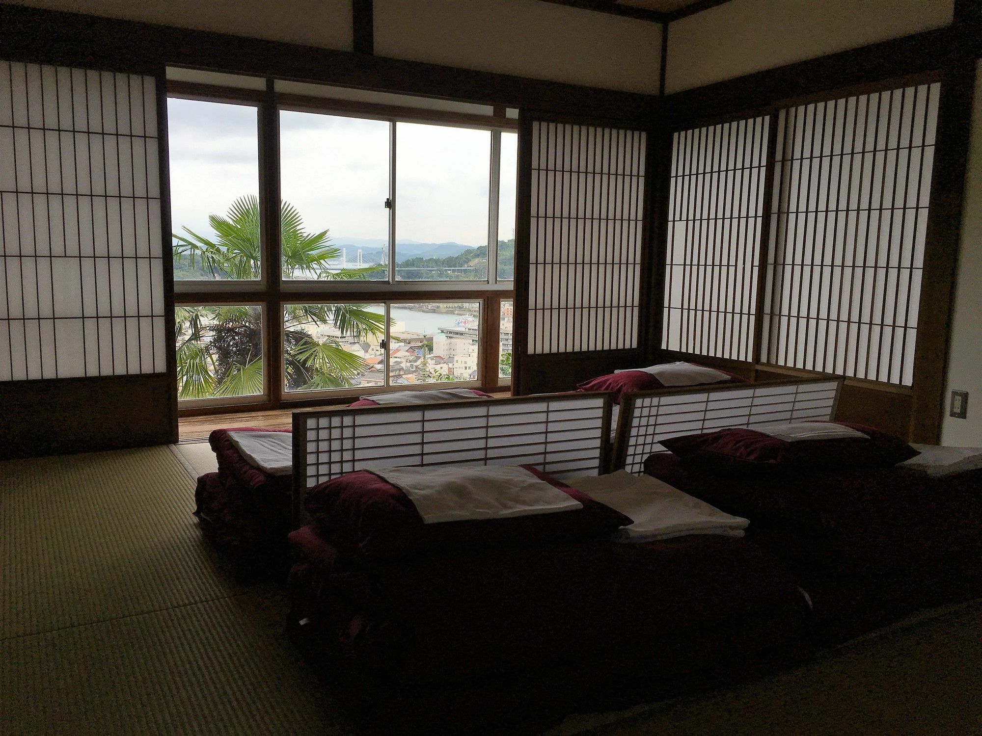 Onomichi Guest House Miharashi-Tei Exterior photo