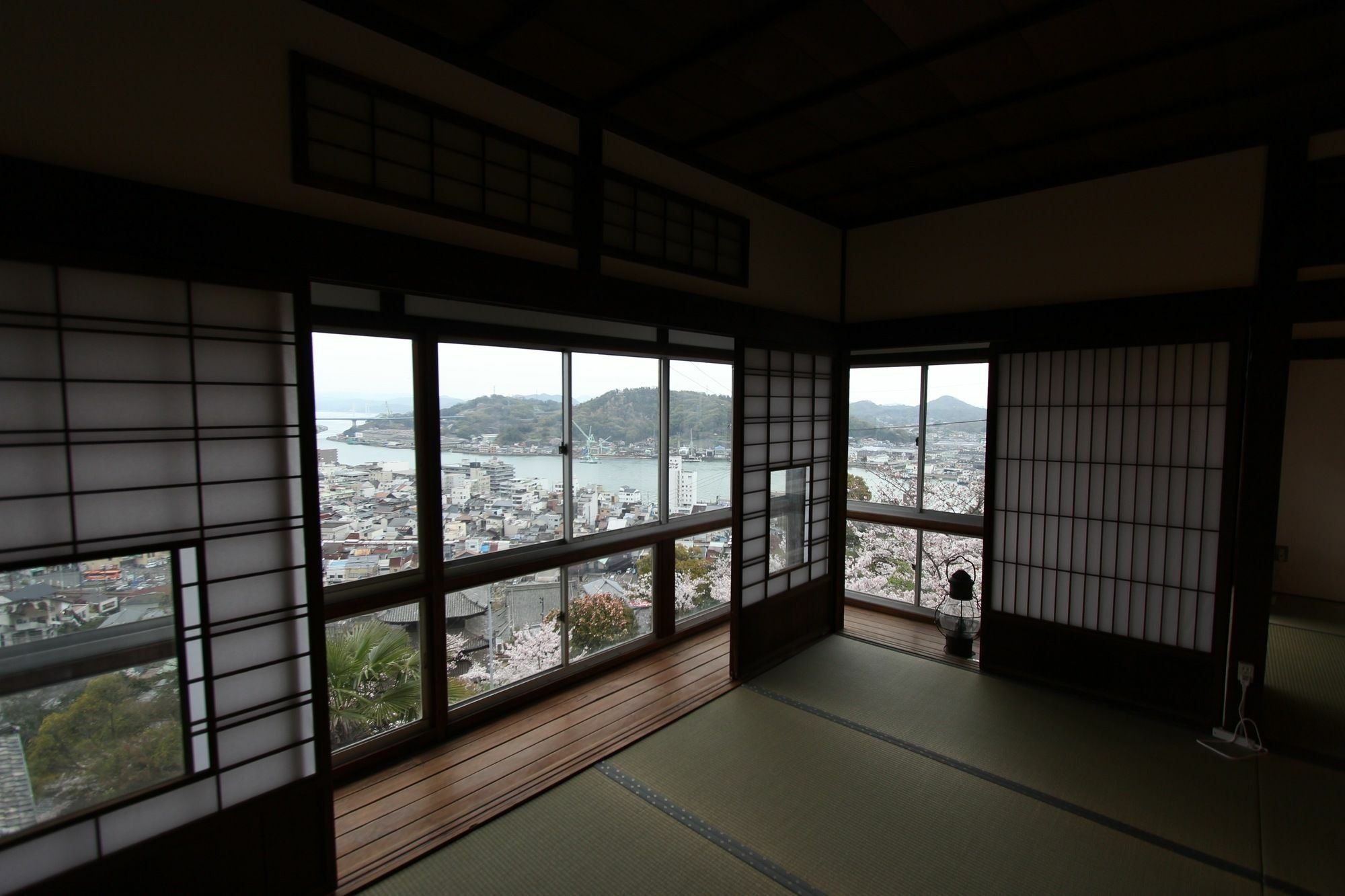 Onomichi Guest House Miharashi-Tei Exterior photo